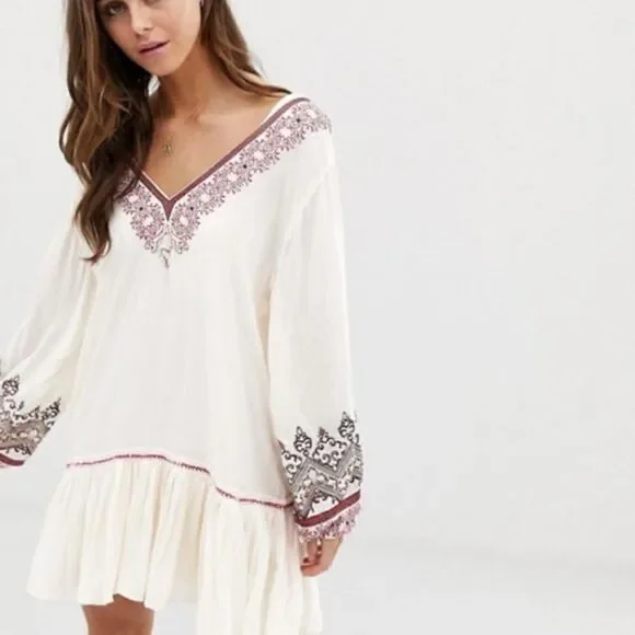 💥Host Pick!💥 NWT Free People Wild One Embroidered Ivory Peasant Mini Dress