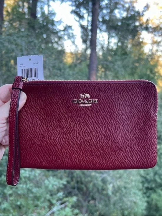 COACH Large Leather Corner Zip Wristlet Wallet Clutch NWT