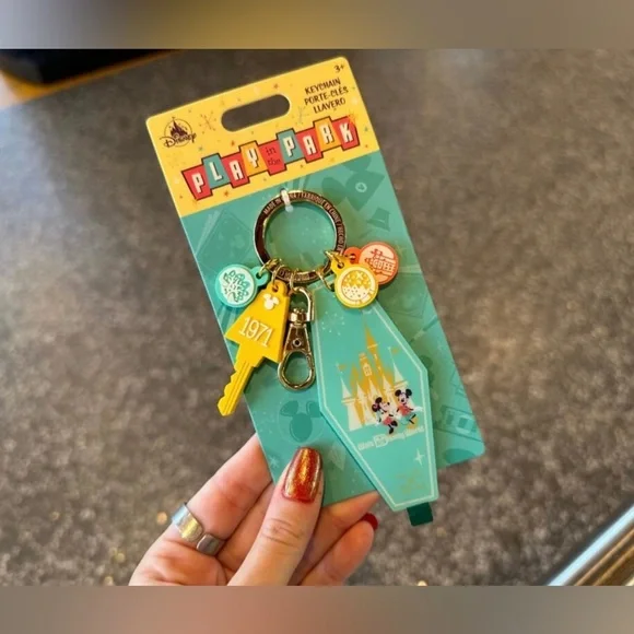 Play in the Park Disney Retro Hotel Keychain
