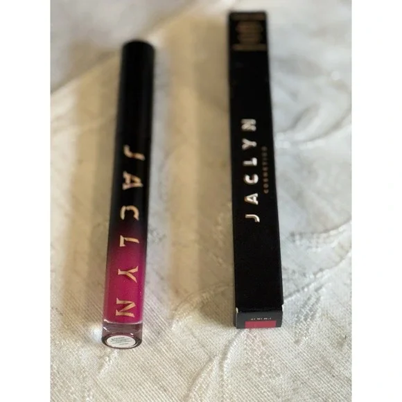 JACLYN Cosmetics Poutspoken Liquid Lipstick, I'm In It Full Size NIB .12 fl Oz‎