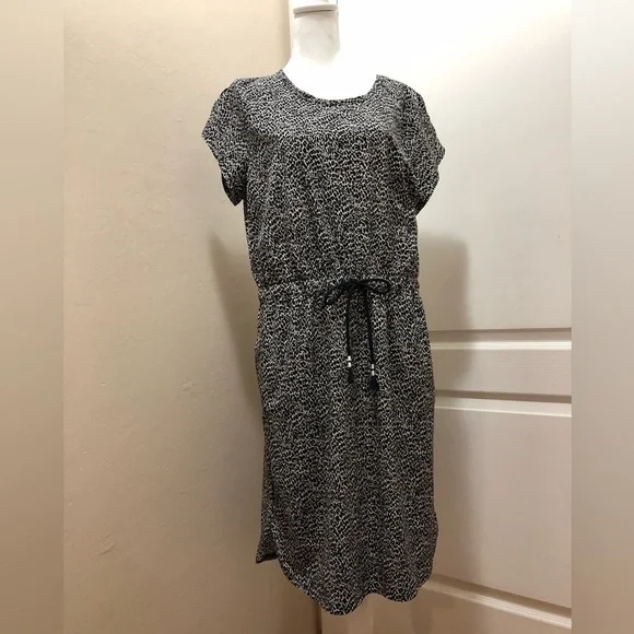 NWT Talbots short sleeve midi dress. Length 40” armpit/armpit 20”, shoulders 15”