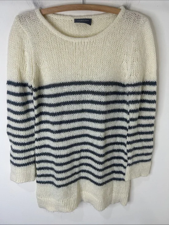 WOODEN SHIPS Ivory and Gray Striped Knit Sweater Size Small/Medium