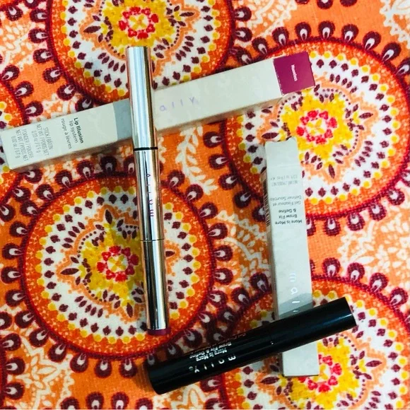 Bundle Mally Lip Illusion Lip System 0.03oz/more is moreBrown Fix &Define 0.3