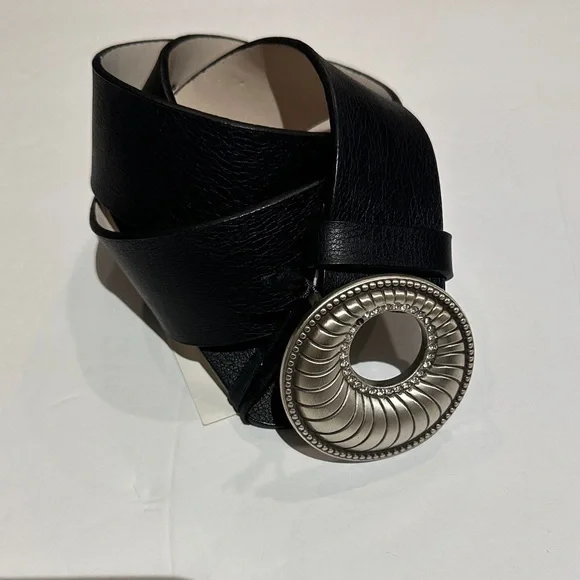 Chico’s Black faux Leather Belt with Silver Buckle 28-33”