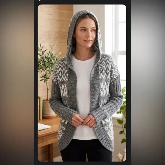 Aeropostale Gray and White Open front Hoodie cardigan sweater size medium.