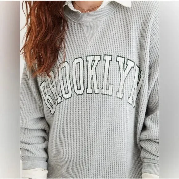 AERIE Brooklyn Graphic Gray Waffle Knit Oversized Crewneck Sweater Small