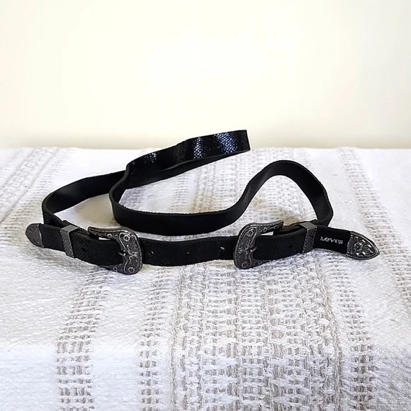 Levis double buckle genuine leather black belt, steer floral silver metal buckle