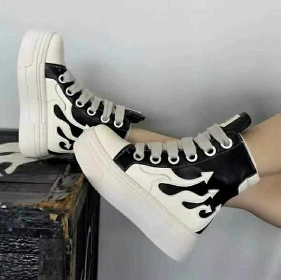 Fashion Black  White High-Top Sneakers Ankle Boots Platform Stick Sole Size 40