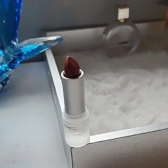 M A C Lipstick