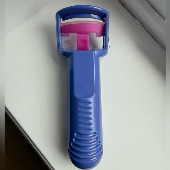 Plastic Safety Eyelash Curler Purple NEW‎ Beauty Tool Korea