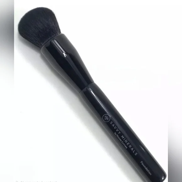 Savvy Minerals‎ Foundation Brush