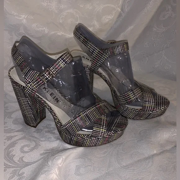 Anne Klein plaid platform shoes size 9M