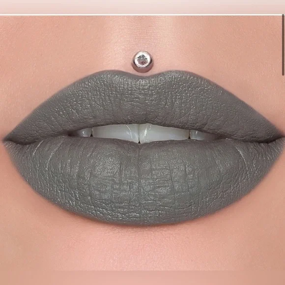 🌸4/$25 Jeffree Star Velvet Trap Lipstick-Drill Sargent
