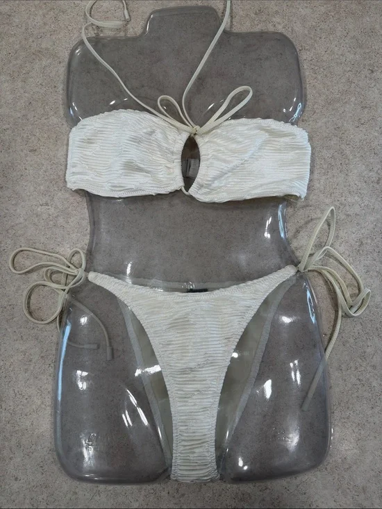 TRIANGLE SWIMWEAR BANDEAU WHITE RIBBED SHIMMER STRING BIKINI TOP SMALL/LOWER XS