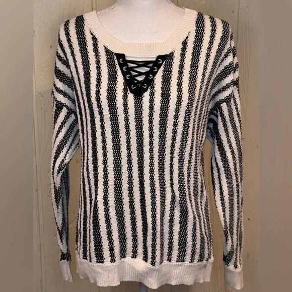 Rock & Republic Sweater Ivory Black Striped Long Sleeve, Size XXL