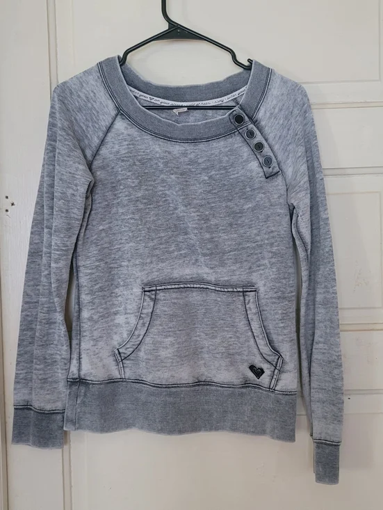 Vintage Y2K Roxy Lightweight Gray Button Shoulder Sweatshirt Size Small