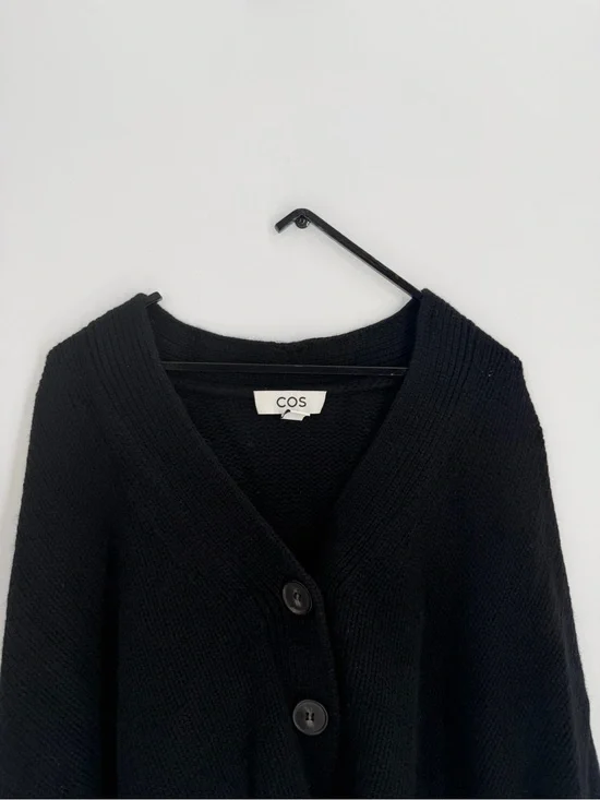 Cos Chunky Cropped Cashmere Wool Blend Cardigan In Black