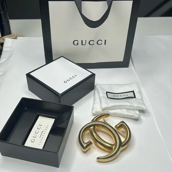 Gucci Large 3” Goldtone Belt Buckle With Bag and Box