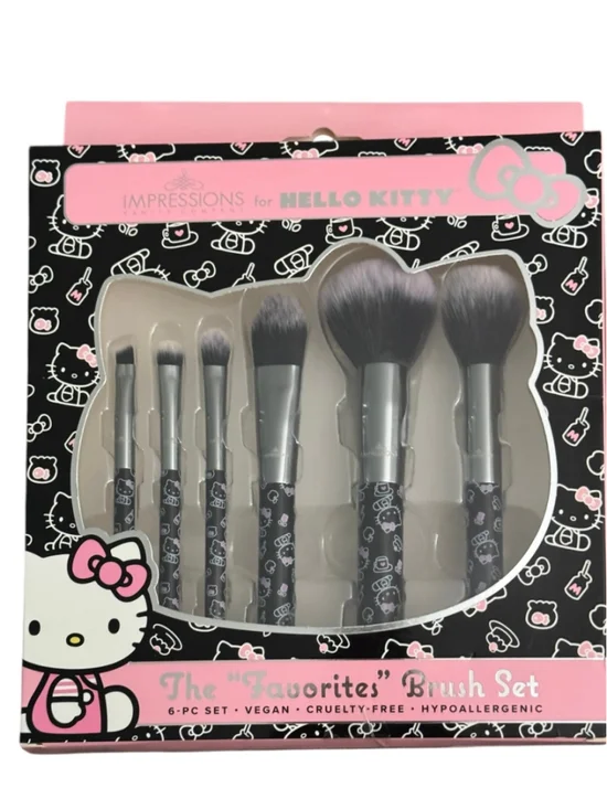 New Hello Kitty Brush Set, Makeup Brushes, 6 piece, damaged box