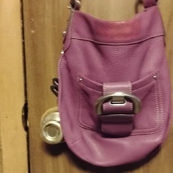 Ladies B. Makowsky Leather Crossbody Purse