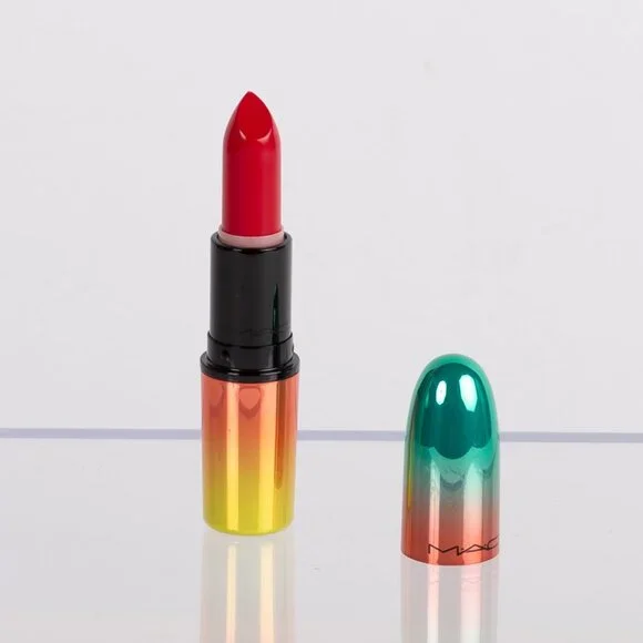 Mac Cosmetics Steam Heat Lipstick Wash and Dry Limited Edition