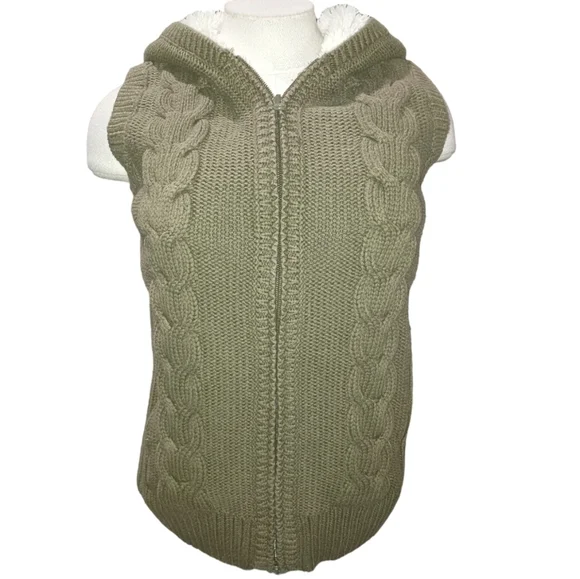Gander Mountain Cable Knit Faux Fur Hoodie Sweater Vest Size S