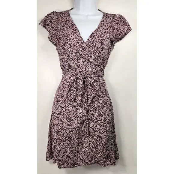 Aerie‎ Floral Wrap Dress Women's M Purple Short Sleeve Tie Waist V-Neck