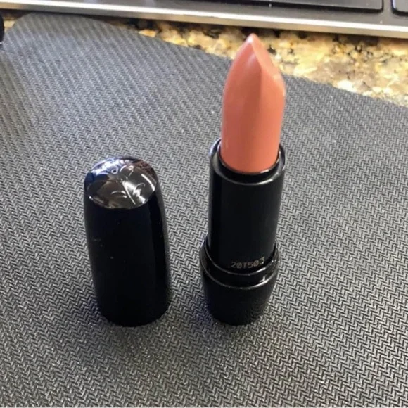 Lancôme Color Design Lipstick – 126 Natural Beauty (Cream) – Full Size .14 oz