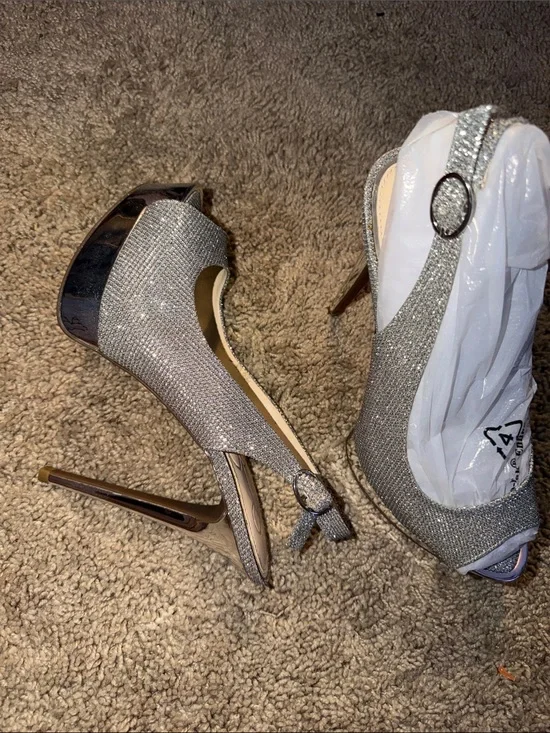 Jessica Simpson Silver Glitter Peep-Toe Platform Slingbacks