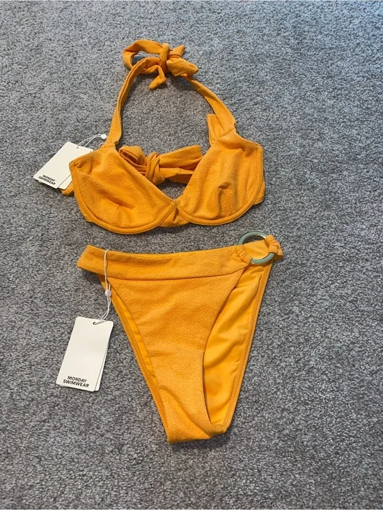 MONDAY Swimwear Honolulu Top and Antigua Bottom