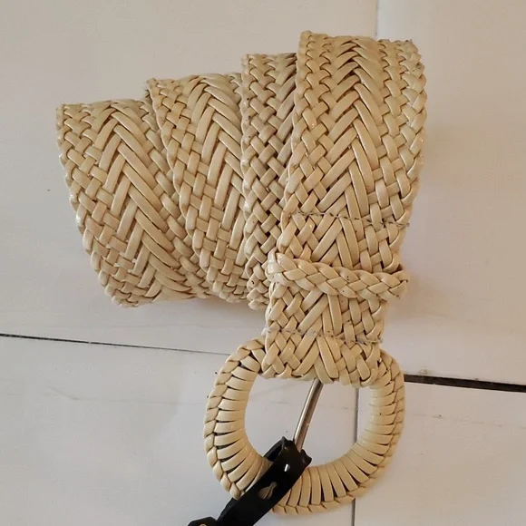 New without tags biege braided leathee belt size S/M