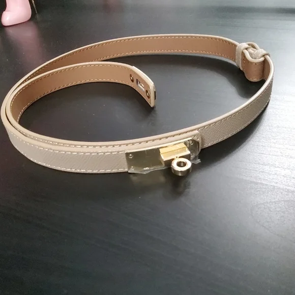 Elegant Tan Leather Belt Gold Accent