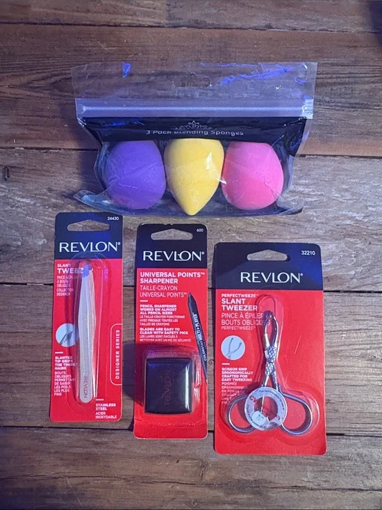 Revlon Beauty Tool Set with blending Sponges