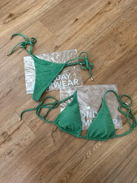MONDAY SWIMWEAR Bikini Set