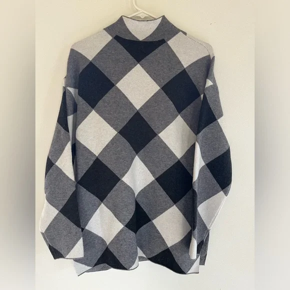 Sweater by Design size small