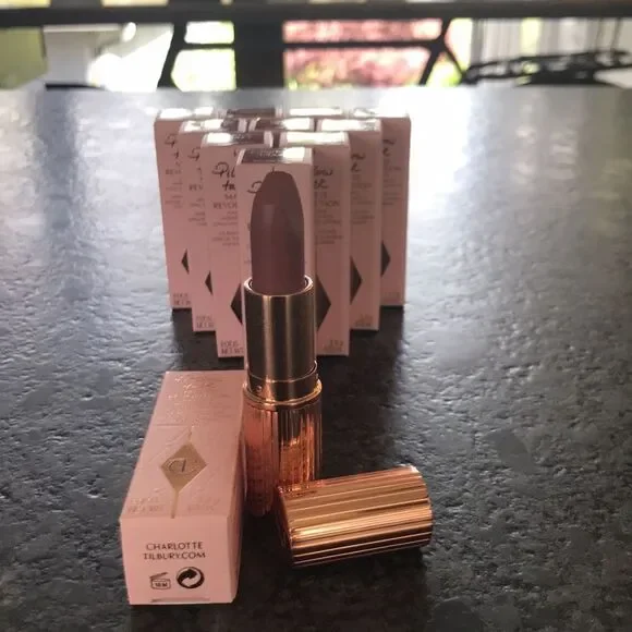 Charlotte Tilbury Matte Revolution Lipstick in Pillow Talk full size BNIB