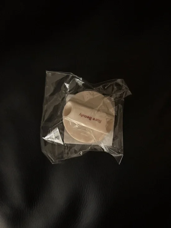 Rare beauty - lip scrubber