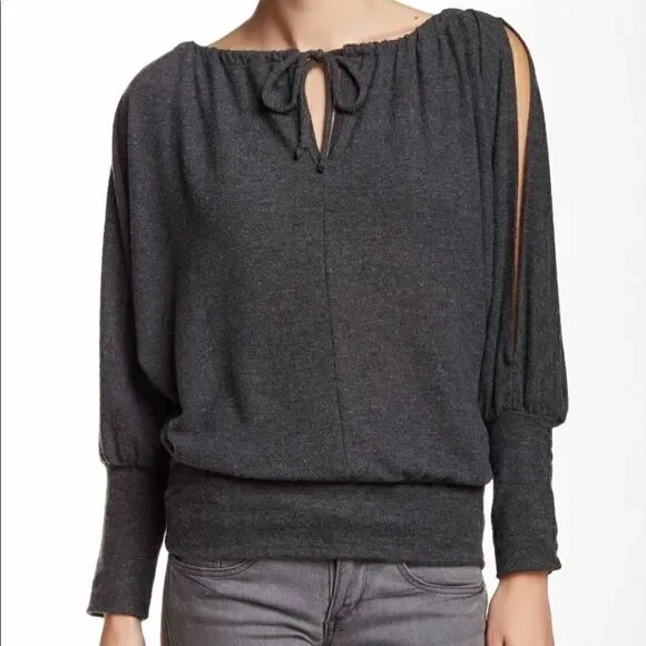 Go Couture Vintage Edition Open Sleeved Sweater