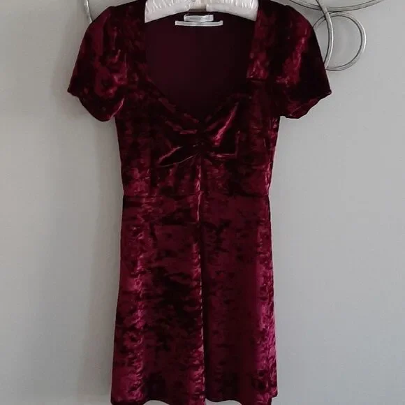 Urban Outfitters puff sleeve velvet dress
