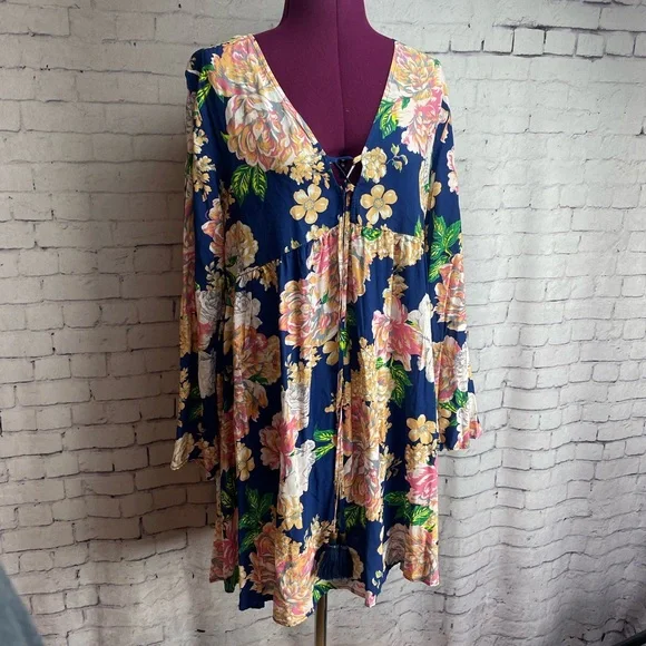 Maaji size medium long sleeve mini dress or tunic blue with floral design