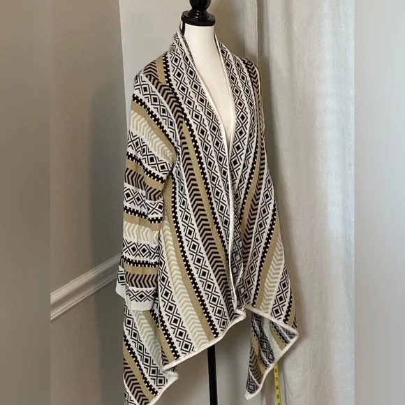 New Directions Boho Large Wrap Sweater Cream, Black & Tan Southwestern Aztec