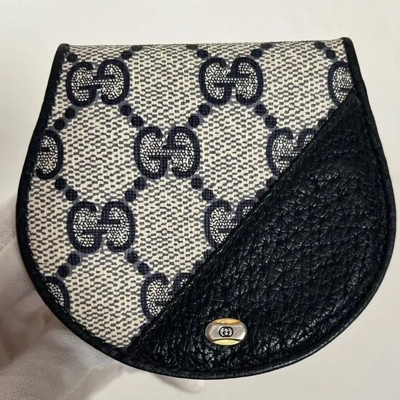 RARE Gucci Supreme Coin Holder Purse EUC Authenticity Guarantee