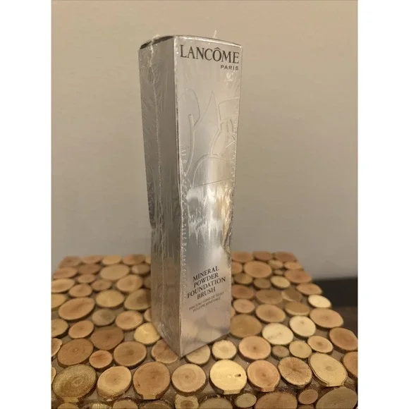 Lancome Mineral Powder Foundation Brush 100 BNIB Factory SEALED‎