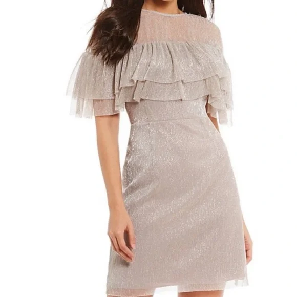 Gianni Bini Cream Silver‎ Flutter Sleeve Mini Dress