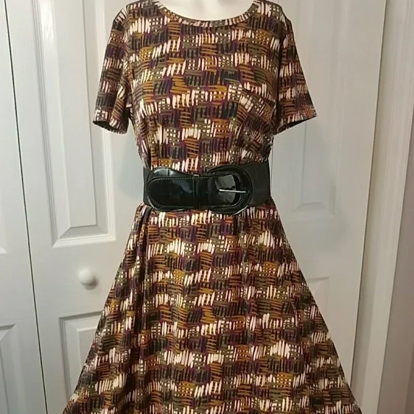 Lularoe Purple Slash Design XS Carly Dress