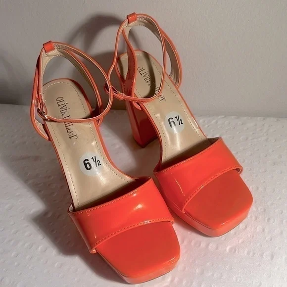 👡Olivia Miller - Orange shoes Size 6.5