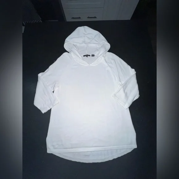 UEC JEANNE PIERRE WHITE HOODED SWEATER SZ M