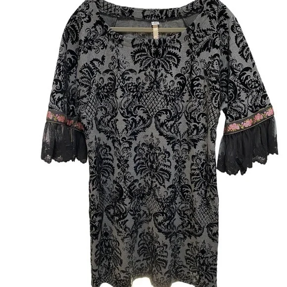 Uncle Frank black dress with romantic embroidery sleeves size med
