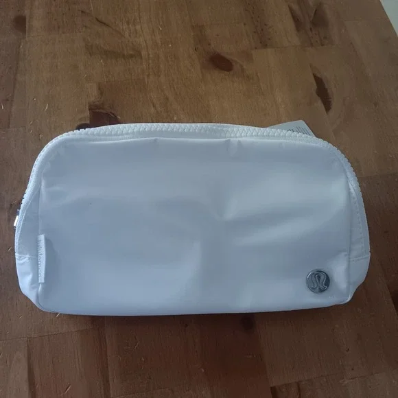 Lululemon Everywhere Belt Bag Purse Pure White Brand New NWT