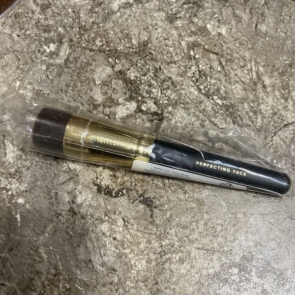 bareMinerals‎ Perfecting Face Brush #77689 New and Rare